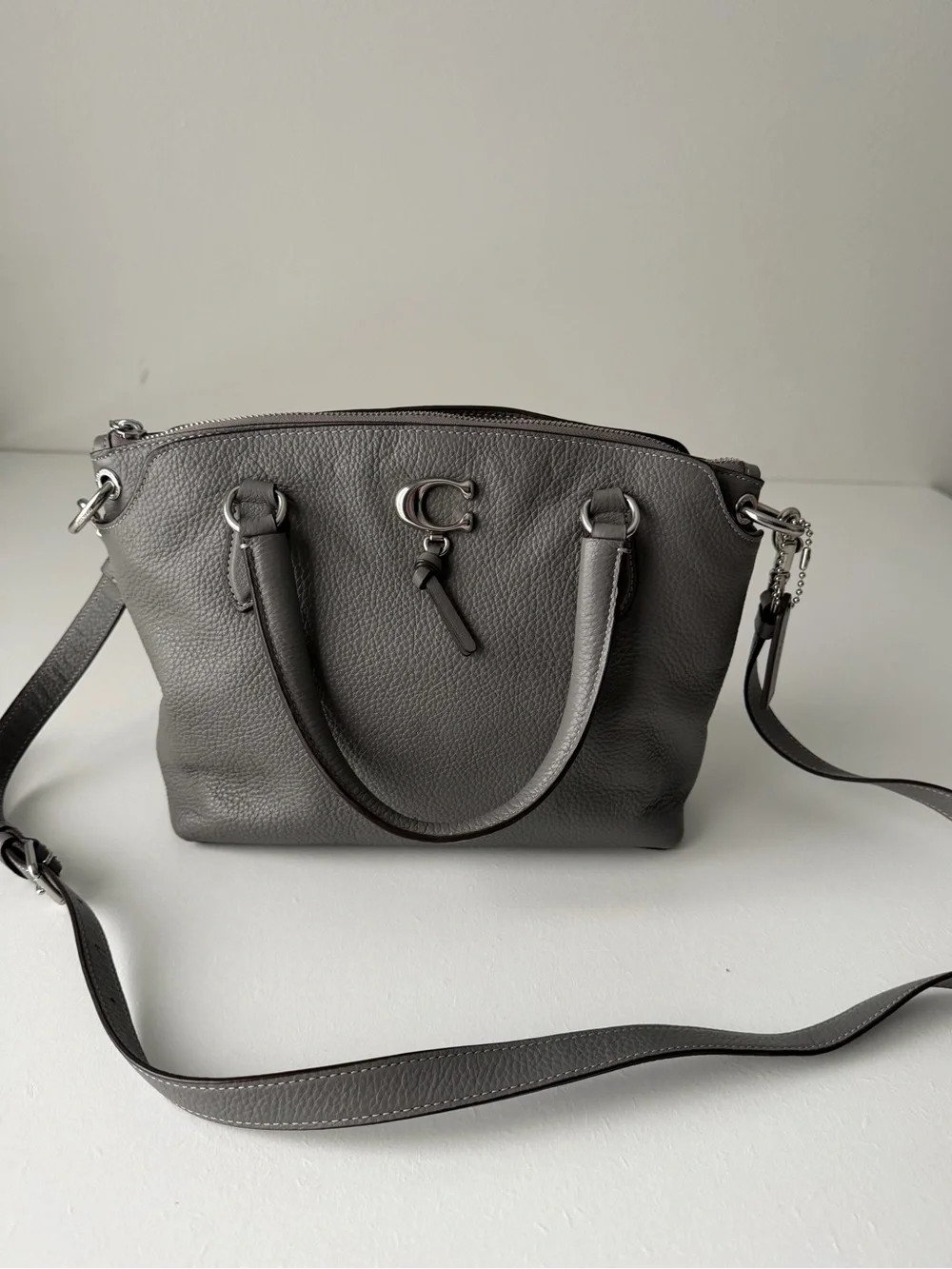 Grey Coach Leather Shoulder Bag